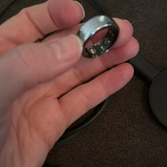 Oura Ring Gen3 Horizon Size 9 in Silver - Picture 5 of 5